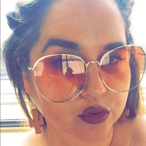 Meet your Posher, Jenelle